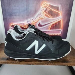 New balance baseball cleats